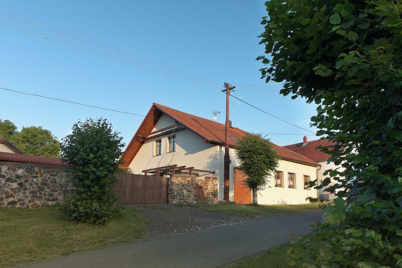 Zeleny Statek Apartamento Bzova Exterior foto